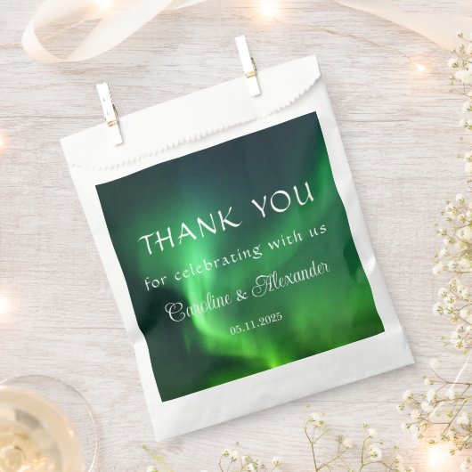 ノーザンライツオーロラオーロラ結婚ボレリス フェイバーバッグ (クリップ留めされた状態)