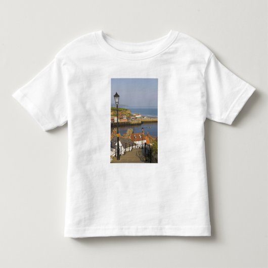 ノースのホイットビーの港へと続く階段 トドラーTシャツ (正面)