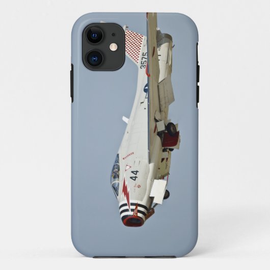 ノースアメリカン海軍FJ2 フューリー戦闘機 フライング Case-Mate iPhoneケース (裏面)