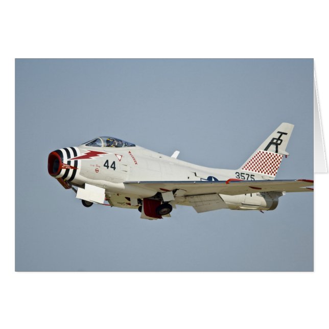 ノースアメリカン海軍FJ2 フューリー戦闘機 飛行 (正面横)