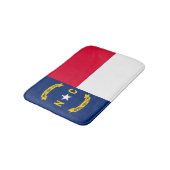 ノースカロライナの州の旗のデザイン バスマット (アングル)