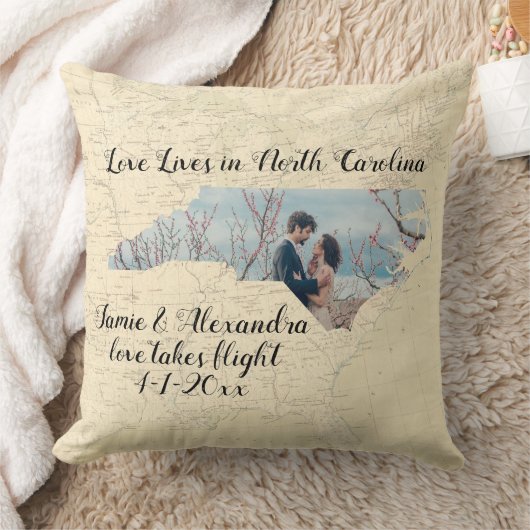 ノースカロライナ州に住む古い地図州写真 クッション (ブランケット)