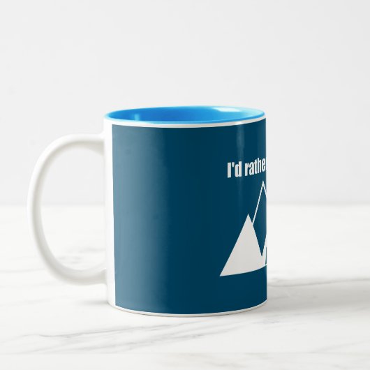 ノースカロライナ州のアッシュビルに行きたい ツートーンマグカップ (左)