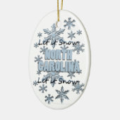 ノースカロライナ州のクリスマス飾りに雪をかける セラミックオーナメント (左)