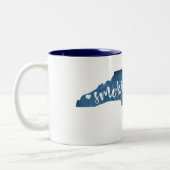 ノースカロライナ州の強い木目の煙 ツートーンマグカップ (左)