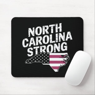 ノースカロライナ州のNC StateとUSAフラグで強くあらんことを マウスパッド