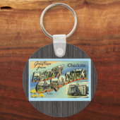 ノースカロライナ州シャーロットからの挨拶ヴィンテージ キーホルダー (正面)