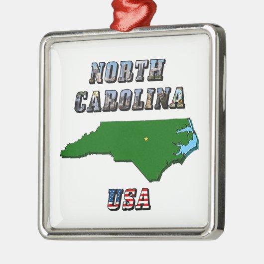 ノースカロライナ州地図の概要、写真と米国国旗の文字 メタルオーナメント (左)