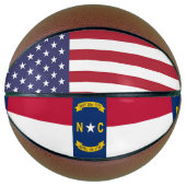 ノースカロライナ州旗を持つフルサイズバスケットボール バスケットボール (正面)