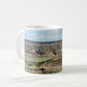 ノースダコタの荒地の色彩の鮮やかな渓谷 コーヒーマグカップ (正面左)