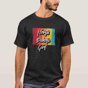 ノースダコタガールホーム州レトロ70ストライプsアメリカ tシャツ