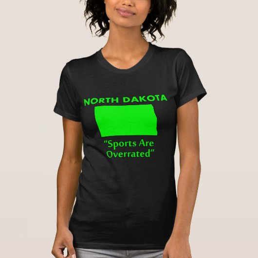 ノースダコタ州 - スポーツは過大評価 Tシャツ (正面)