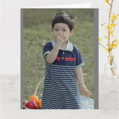 ノーズピッカーかわいい中国の女の子誕生日カード カード (黄色い花)