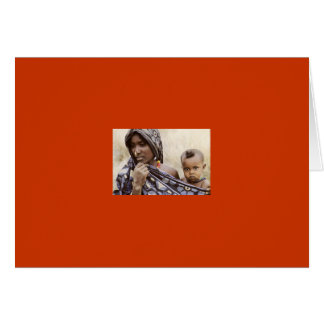 ノーズリングを持つアフリカのお母さんおよびベビー