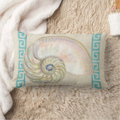 ノーチラス外殻水色ギリシャ鍵ダマスクビーチ ランバークッション (ブランケット)