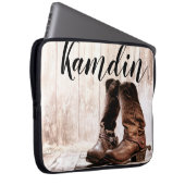 ノートパソパーソナライズされたコンは西に素朴ブーツ ラップトップスリーブ (正面右)