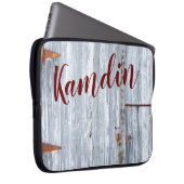 ノートパソパーソナライズされたックケースホワイトウォッシュウッドバーンドア ラップトップスリーブ (正面右)