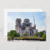 ノートルダム・デ・パリ、2019年の火災の翌日 ポストカード (正面/裏面)