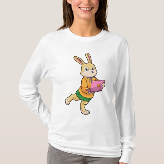 ノートPCで秘書としてのバニー Tシャツ (正面)