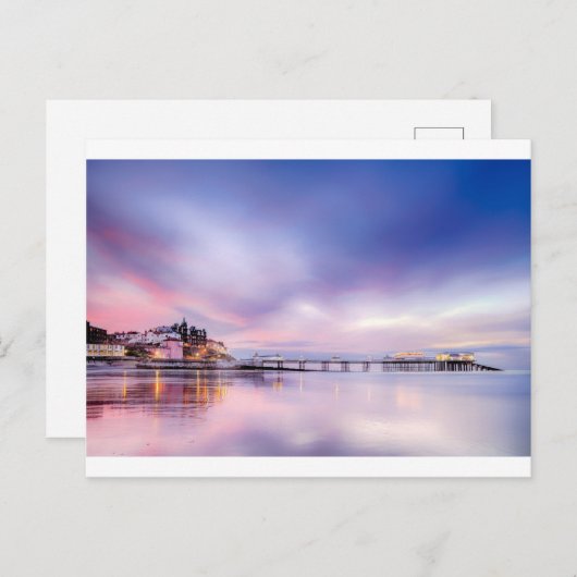 ノーフォークイングランドの有名なクローマー桟橋とピンクのsu ポストカード (正面/裏面)