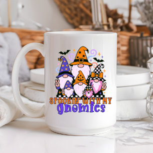 ノームたちとハロウィンを楽しむ: レトロなハロウィンの友達 コーヒーマグカップ