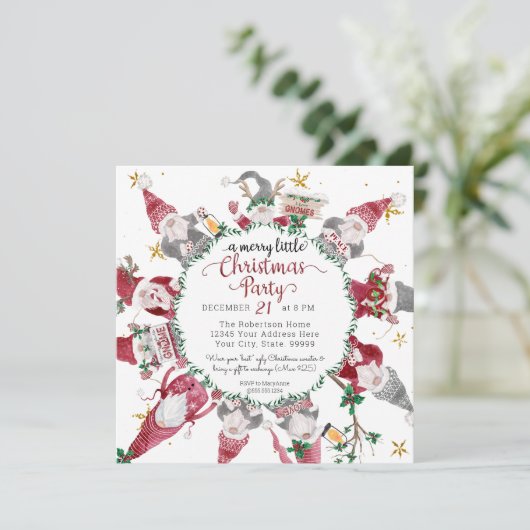 ノームのかわいい赤と灰色の楽しい小さなクリスマス・パーティー シーズンカード (スタンド正面)