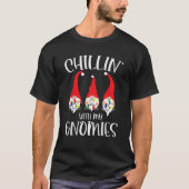 ノーム仲間とくつろぐサンタクロース ガーデン・ノーム C Tシャツ (正面)