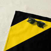 ハイウェイはっきりしたトラフィックのまわりにの山 ビーチタオル (インサイチュ)