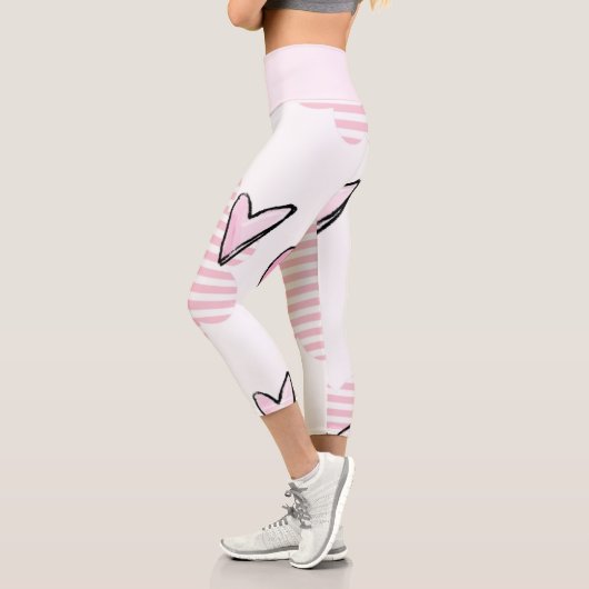ハイウェストカプリピンクハート カプリレギンス (左)
