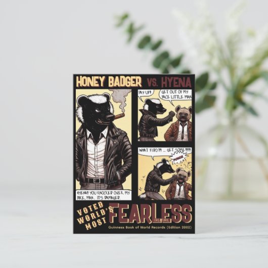 ハイエナと戦う恐れを知らないハチミアナグマ ポストカード (スタンド正面)