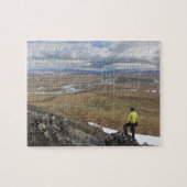 ハイカーがニグ川とエティブリク川を見渡す ジグソーパズル (横)