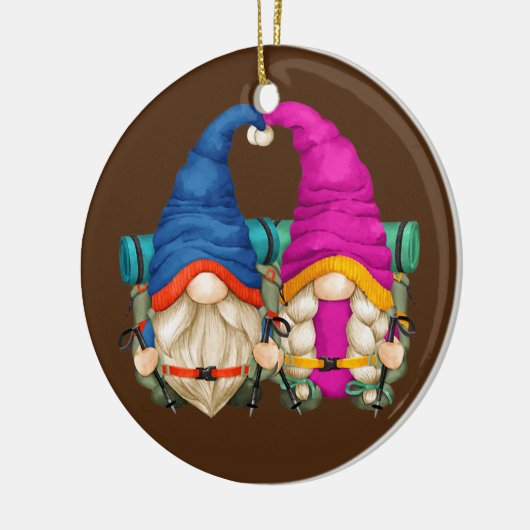 ハイキングおもしろいママ及びハイカーとのパパユニークデザイン セラミックオーナメント (左)