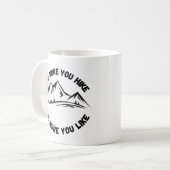 ハイキングすればするほどハイキングが好きになる コーヒーマグカップ (正面左)