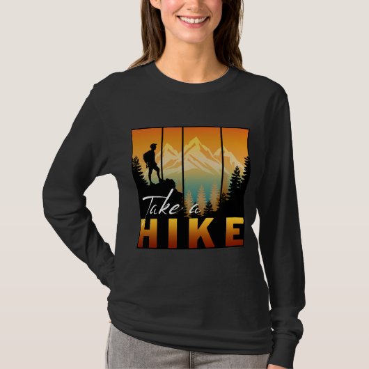 ハイキングに行こう Tシャツ (正面)