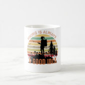 ハイキングは常に良いアイディア、ハイキングおもしろいである コーヒーマグカップ (中央)