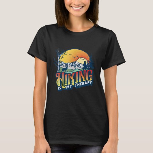 ハイキングは私のセラピーのハイキング用の服1 Tシャツ (正面)