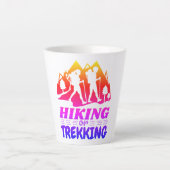 ハイキングまたはトレッキング カフェラテマグ (正面)