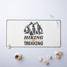 ハイキングまたはトレッキング デスクマット