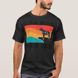 ハイキングより心配の少ないビューセロングラフィックハイキング Tシャツ
