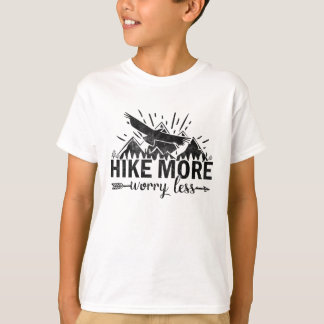 ハイキングより心配の少ない山ハイキングギフトアイディア Tシャツ