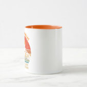 ハイキングをする場所を知っているハイカーにおもしろい優しい マグカップ (中央)