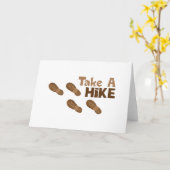 ハイキングをする カード (黄色い花)