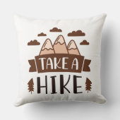 ハイキングをする クッション (裏面)