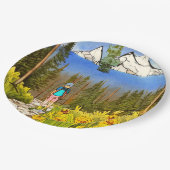 ハイキングをする ペーパープレート (アングル)