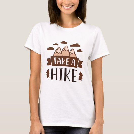 ハイキングをする Tシャツ (正面)