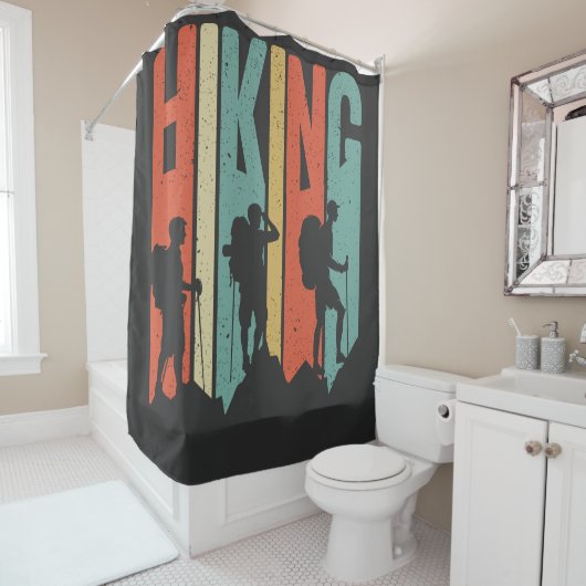 ハイキングをテーマにしたアドベンチャーシャツ、ヴィンテージハイキング シャワーカーテン (インサイチュ)