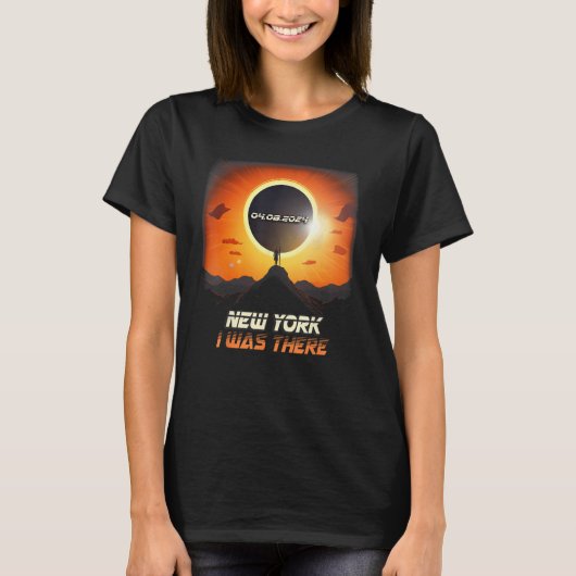 ハイキングアウトドア太陽のトータルEclipse 2024ニューヨーク Tシャツ (正面)