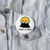 ハイキングアドベンチャーボタンを押す 缶バッジ (インサイチュ)