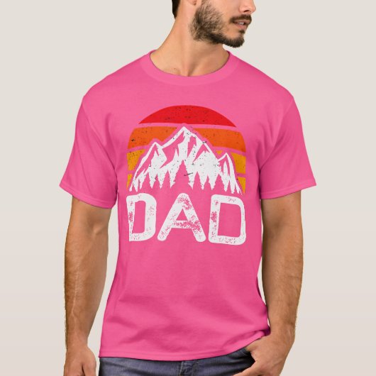 ハイキングパパおもしろいハイキングキャンプヴィンテージサンセットハイク Tシャツ (正面)