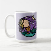 ハイキングパーソナライズされたキャンパーガール コーヒーマグカップ (左)